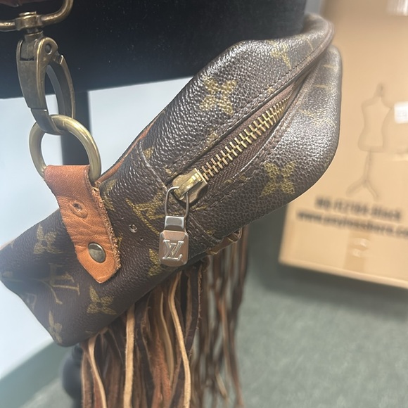 Vintage Louis Vuitton by Vintage Boho Bags - Picture 10 of 12